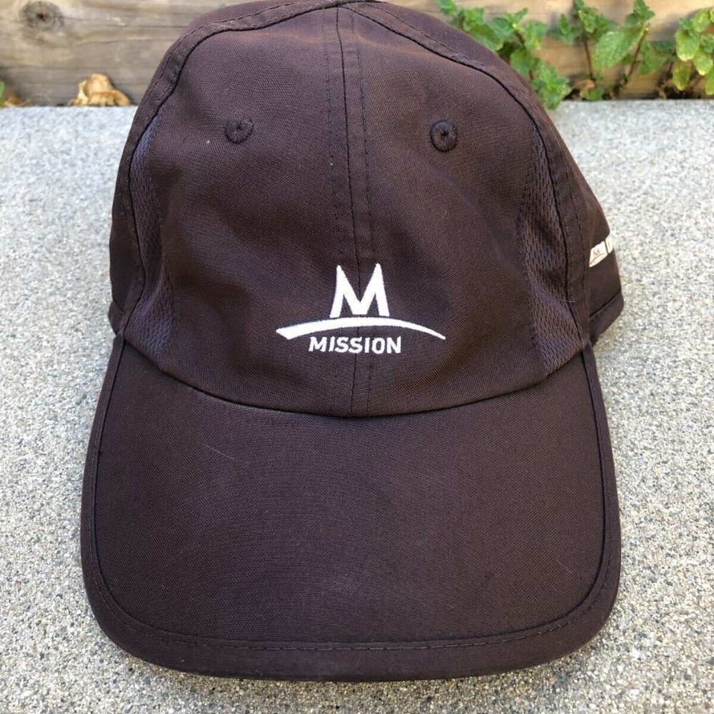 MISSION EnduraCool Moisture Wicking Hat Men's Lightweight Black Cap Running‌‌